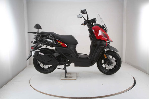 Red Tank 200 EFI Sport Scooter (Overstock)